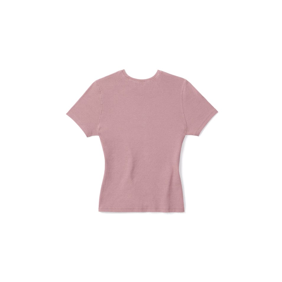 Dusty rose short-sleeved t-shirt.